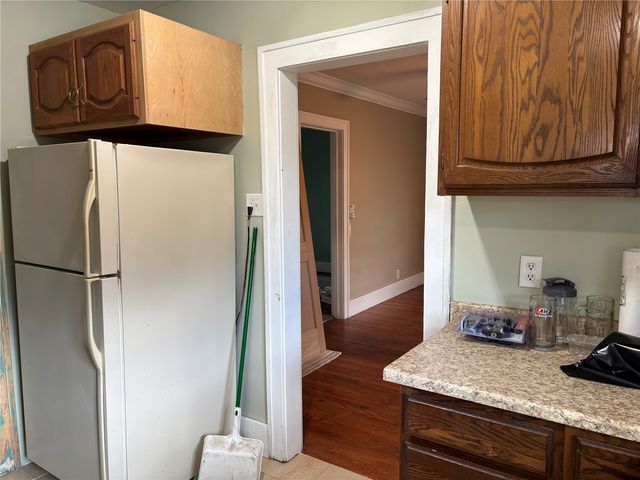 2963 Oakland Road NE, Cedar Rapids, IA 52402