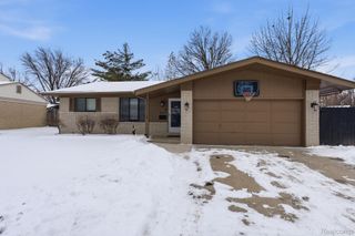25737 Rusty Street, Taylor, MI 48180