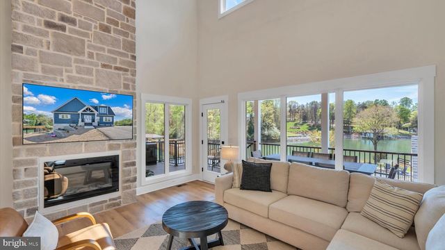 2937 BLOUNT DR, Bumpass, VA 23024