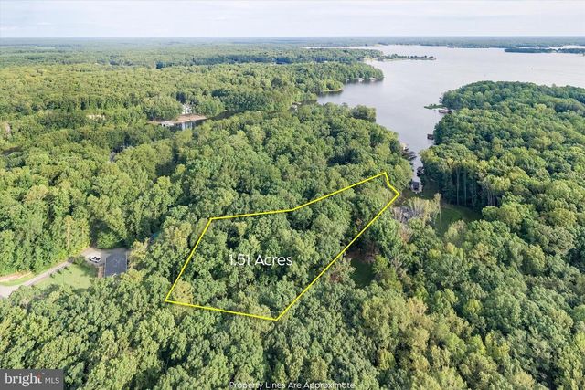 2937 BLOUNT DR, Bumpass, VA 23024