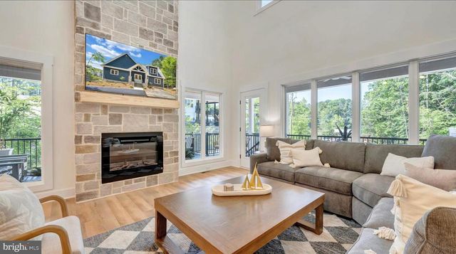 2937 BLOUNT DR, Bumpass, VA 23024