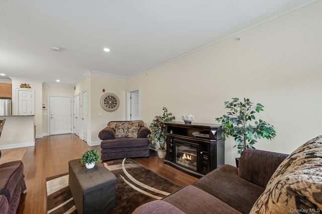 1309 Views Way, Pomona, NY 10970