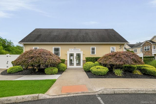1309 Views Way, Pomona, NY 10970