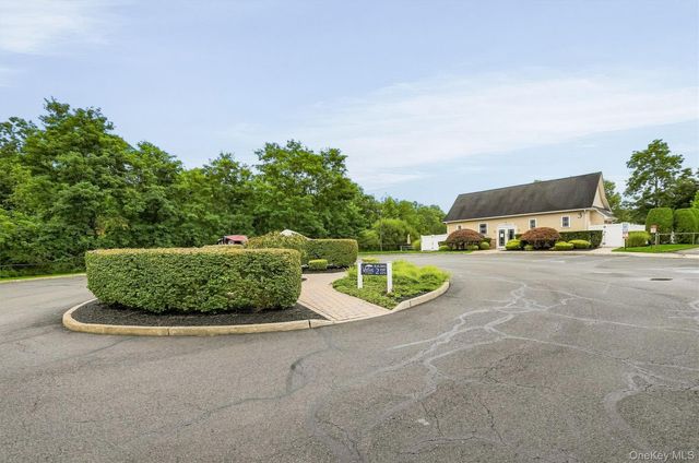 1309 Views Way, Pomona, NY 10970