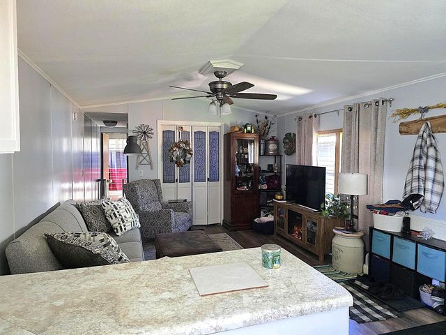 127 Falling Creek Circle, Janesville, WI 53548