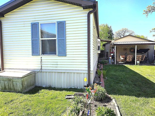 127 Falling Creek Circle, Janesville, WI 53548