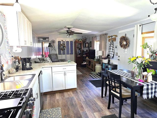 127 Falling Creek Circle, Janesville, WI 53548