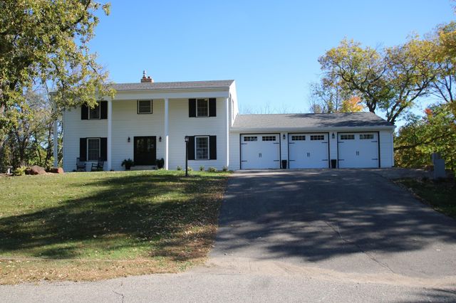 3307 Island Drive NE, Alexandria, MN 56308