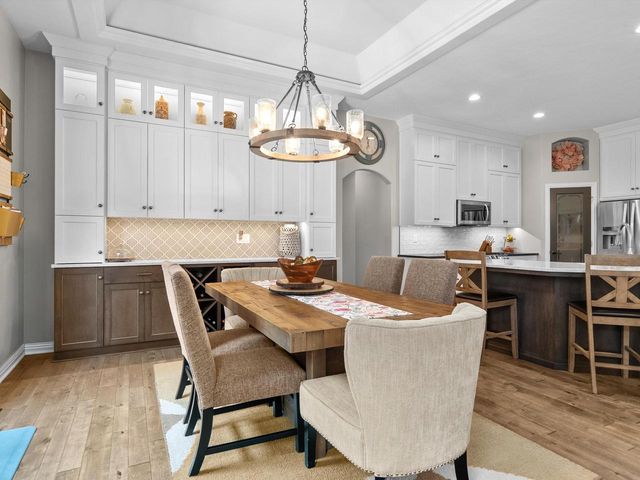 2012 E Higgins HILL, De Pere, WI 54115