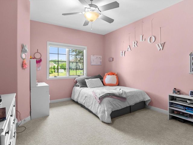 2012 E Higgins HILL, De Pere, WI 54115