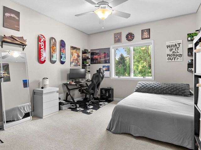 2012 E Higgins HILL, De Pere, WI 54115