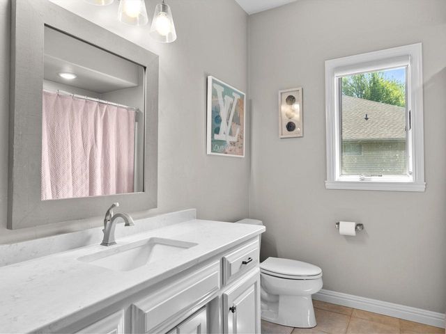2012 E Higgins HILL, De Pere, WI 54115