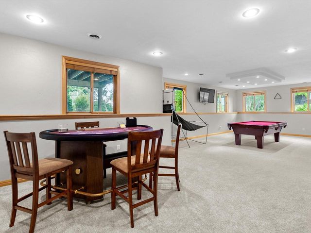 2012 E Higgins HILL, De Pere, WI 54115