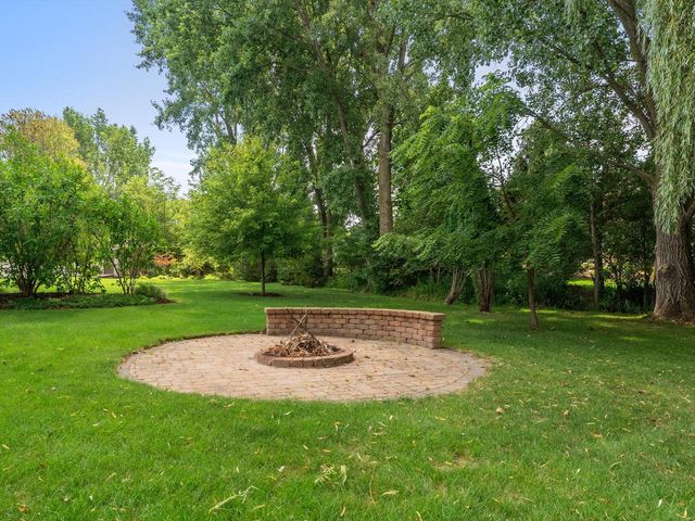 2012 E Higgins HILL, De Pere, WI 54115