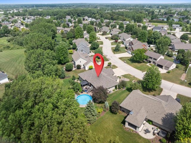 2012 E Higgins HILL, De Pere, WI 54115