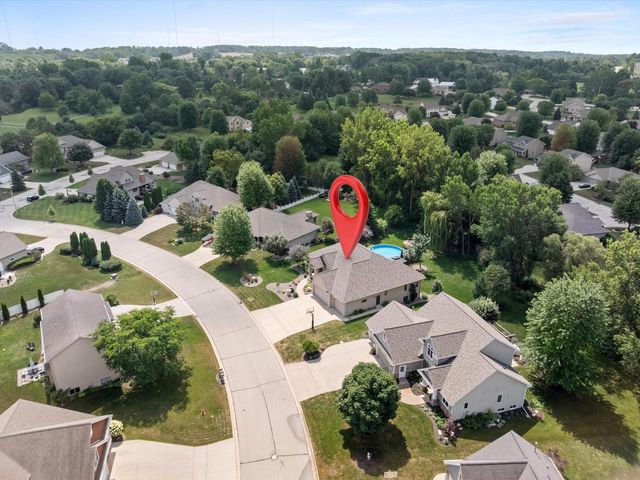 2012 E Higgins HILL, De Pere, WI 54115