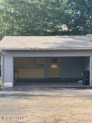 5125 Old Canton Road, 201, Jackson, MS 39211