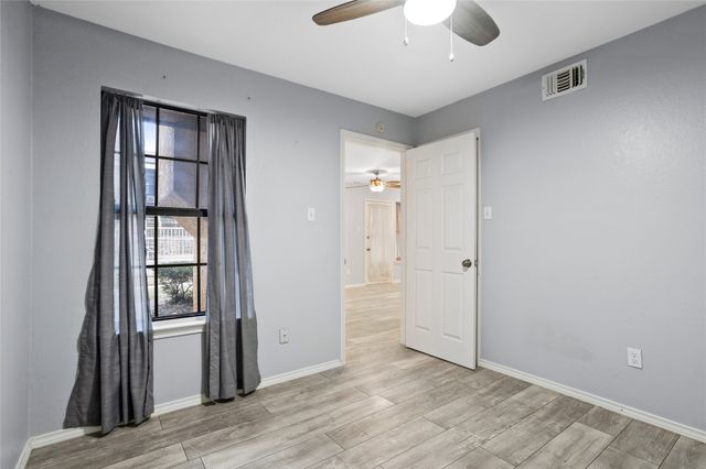 1735 Crest Grove Drive, Arlington, TX 76012