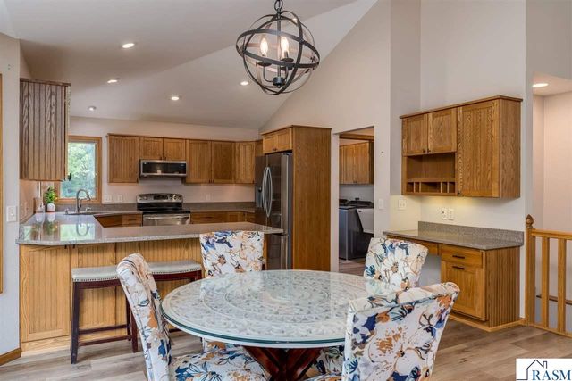 120 Sunburst Circle, Mankato, MN 56001