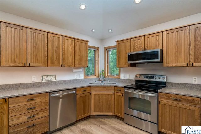 120 Sunburst Circle, Mankato, MN 56001
