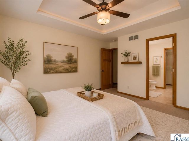 120 Sunburst Circle, Mankato, MN 56001