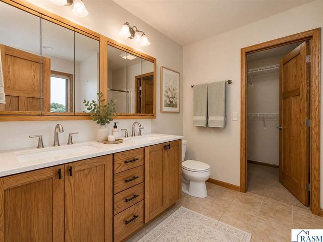 120 Sunburst Circle, Mankato, MN 56001