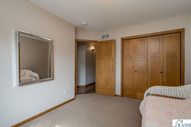 120 Sunburst Circle, Mankato, MN 56001