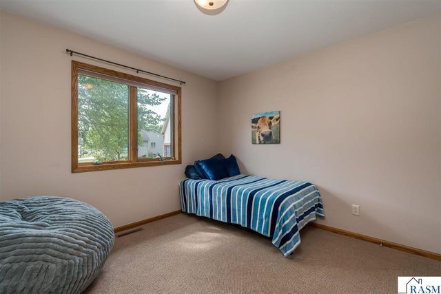120 Sunburst Circle, Mankato, MN 56001