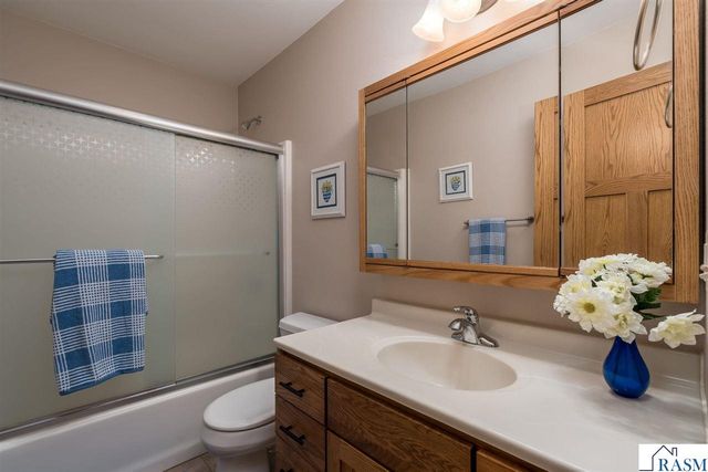 120 Sunburst Circle, Mankato, MN 56001