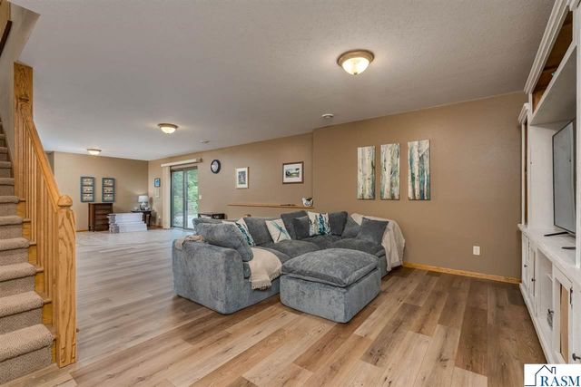 120 Sunburst Circle, Mankato, MN 56001