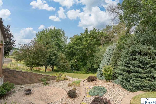 120 Sunburst Circle, Mankato, MN 56001