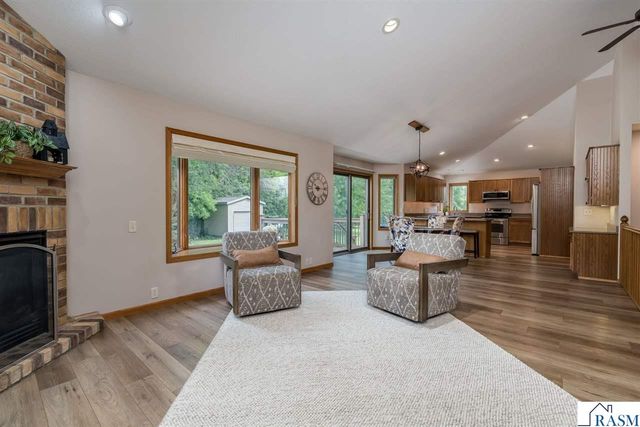 120 Sunburst Circle, Mankato, MN 56001