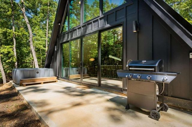223 Laurel Trace, Blue Ridge, GA 30513