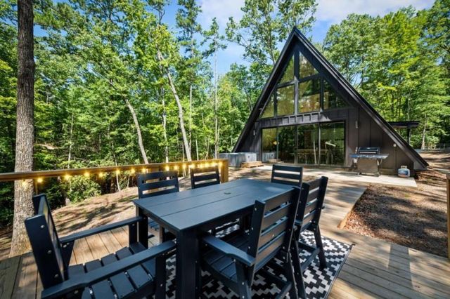 223 Laurel Trace, Blue Ridge, GA 30513