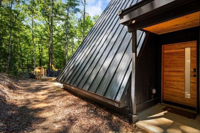 223 Laurel Trace, Blue Ridge, GA 30513