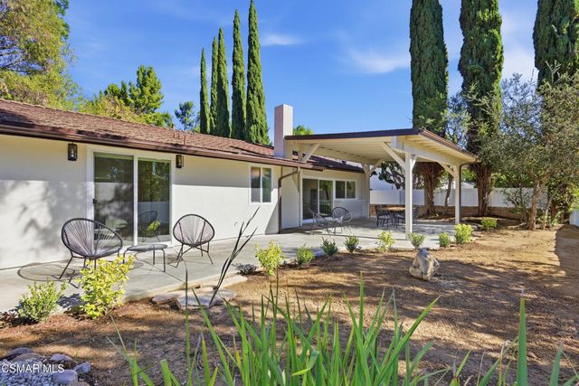 6454 Smoke Tree Avenue, Oak Park, CA 91377