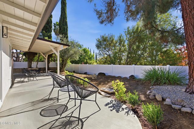 6454 Smoke Tree Avenue, Oak Park, CA 91377