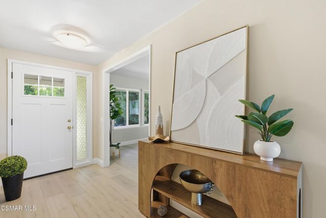 6454 Smoke Tree Avenue, Oak Park, CA 91377