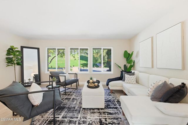 6454 Smoke Tree Avenue, Oak Park, CA 91377