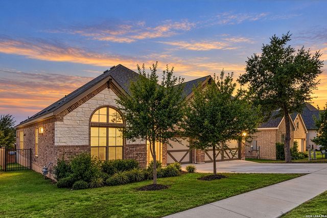 122 HUNTWICK DR, Boerne, TX 78006