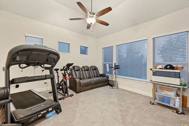 122 HUNTWICK DR, Boerne, TX 78006