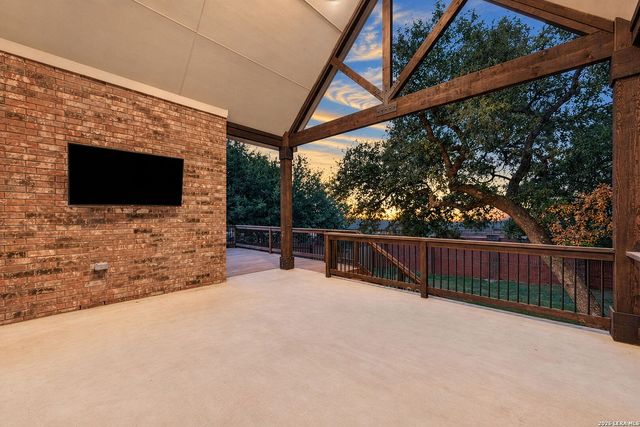 122 HUNTWICK DR, Boerne, TX 78006