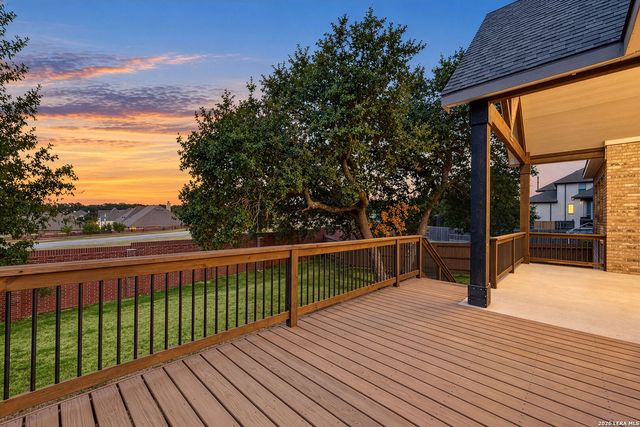 122 HUNTWICK DR, Boerne, TX 78006