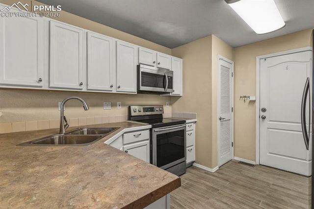 7158 Sand Crest View, Colorado Springs, CO 80923