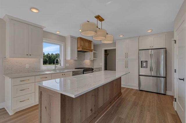524 Northern Meadows Lane, Sartell, MN 56377