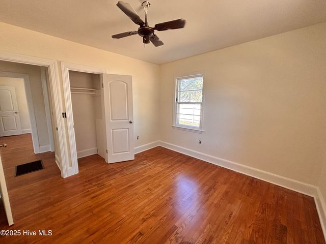 401 Vann Drive, Clinton, NC 28328