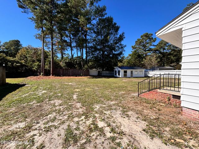 401 Vann Drive, Clinton, NC 28328