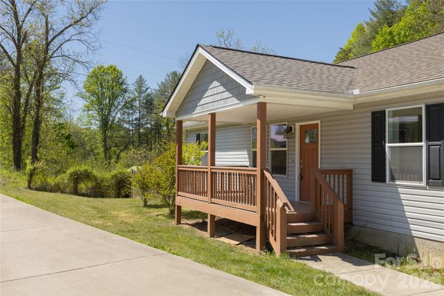 3674 New Leicester Highway, Leicester, NC 28748