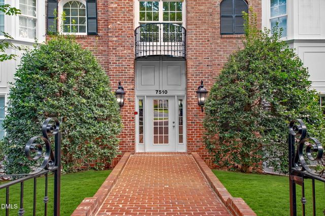7510 Lead Mine Road 102, Raleigh, NC 27615