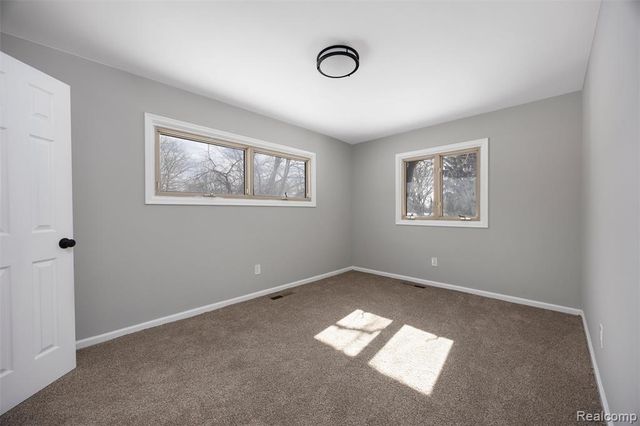 26261 La Muera Street, Farmington, MI 48334